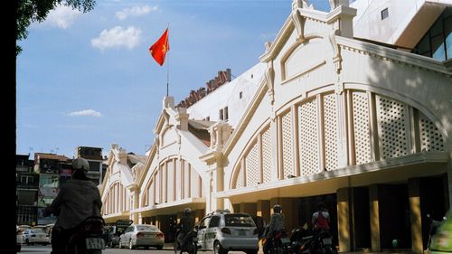 Dong Xuan Market